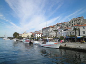 1280px-Harbour_of_Sibenik