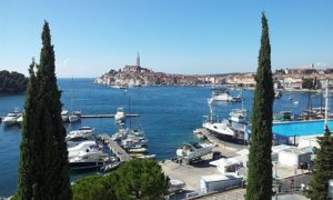 640px-2012.08.07_16.41h_-_Croatia_-_Istria_-_Rovinj_(Samsung_Galaxy_SII)